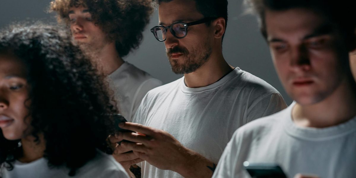 This article offers a practical roadmap for turning 2026's overwhelming data landscape into actionable strategic insight. It explains what an information societ...