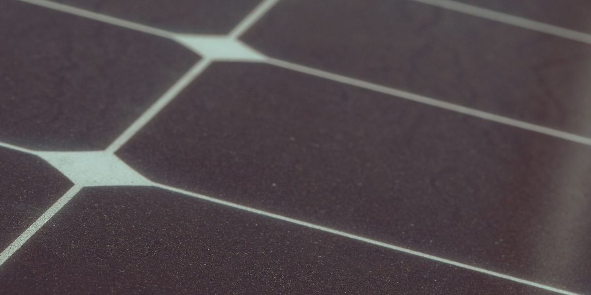 This article explains why 2026 is a turning point for energy technology, when advances in batteries, grid storage, nuclear, hydrogen, and AI converge with unpre...