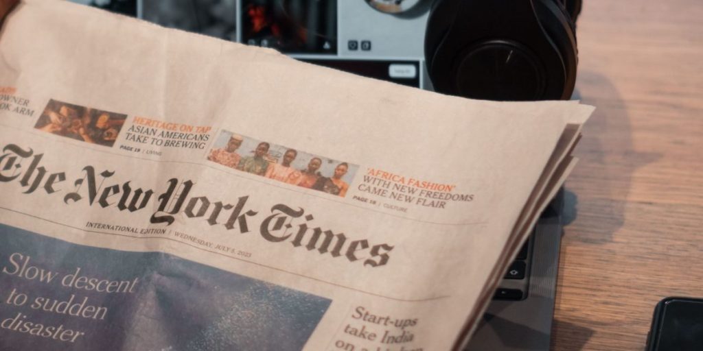 This article explains how to cut through 2026's tech news overload by understanding the difference between wire services (like Reuters) and independent blogs or...